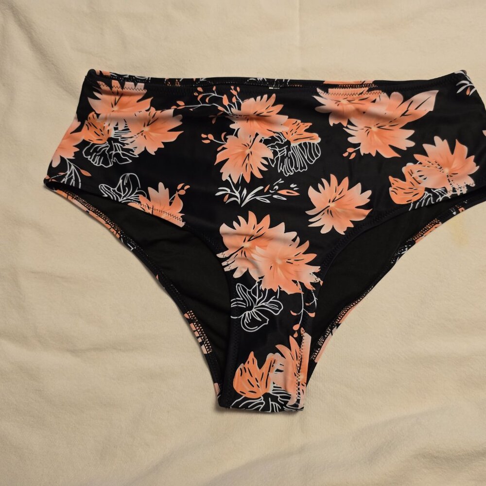 NWOT Beachsissi‎ Swim bottoms Large